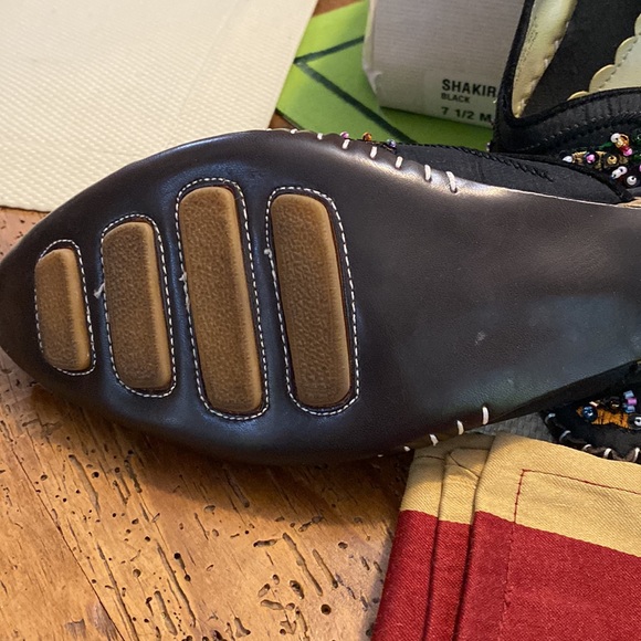 Matisse embroidered slides - Picture 3 of 4